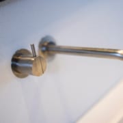 Nyt armatur til badeværelse